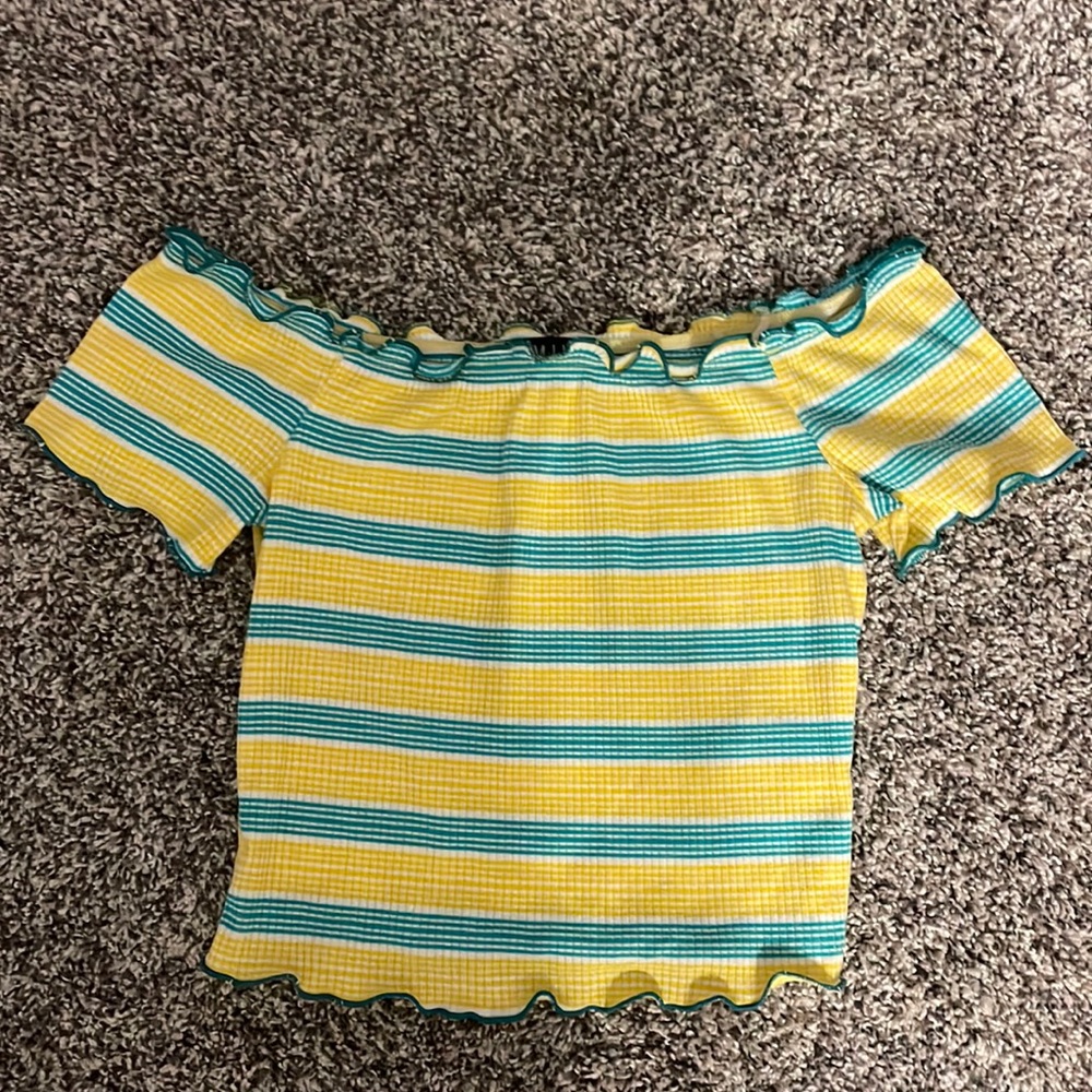 Off the Shoulder Crop Top